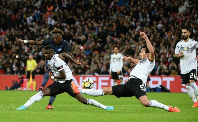 Football Mens Season 2017 2018 Test match in London England Germany v l Tammy Abraham England Antonio Rüdiger Germany Mats Hummels Germany Ilkay Gündogan Germany 10 11 2017 Copyright: xMichaelxHundtx xMatthiasxKochx