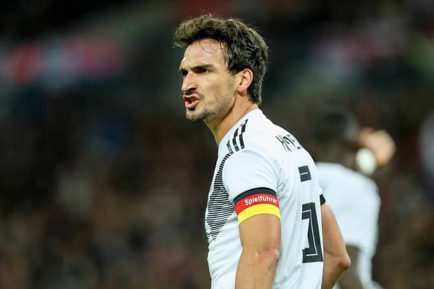 London England 10 11 2017 Laenderspiel England Germany Mats Hummels GER is watching DeFodi048