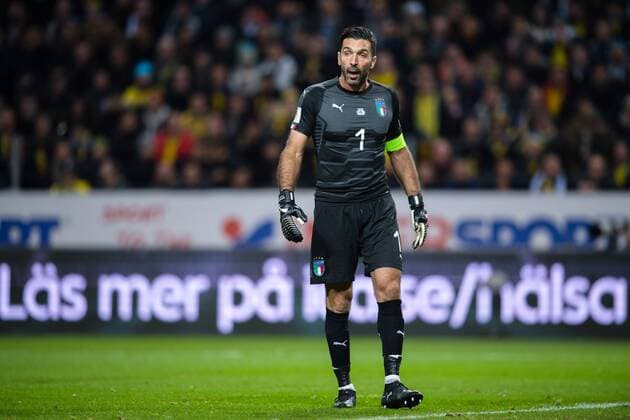Fußball, WM Playoffs, Schweden - Italien 171110 Italiens malvakt Gianluigi Buffon deppar under fotbollsmatchen i VM-kvalets play-off mellan Sverige och Italien den 10 november 2017 i Stockholm.  Copyright: CARLxSANDIN BB171110CS038