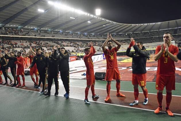 Belgium s players thank the fans after a friendly soccer game between Belgian national team Nationalteam Red Devils and Mexico, Friday 10 November 2017, in Brugge. DIRKxWAEM  x05198142x