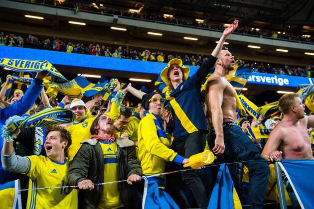 Fußball, WM Playoffs, Schweden - Italien 171110 Sveriges supportrar jublar efter fotbollsmatchen i VM-kvalets play-off mellan Sverige och Italien den 10 november 2017 i Stockholm.  Copyright: CARLxSANDIN BB171110CS050