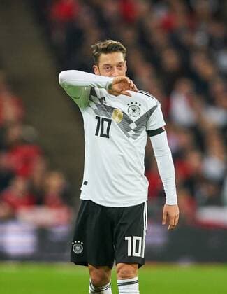 Mesut OEZIL DFB 10 emotions disappointed disappointment frustration frustrated grief sad desperate desperation ENGLAND GERMANY friendly match friendly match German national football team DFB on 10 11 2017 in the W e m b l e y S t a d i o n London United Kingdom