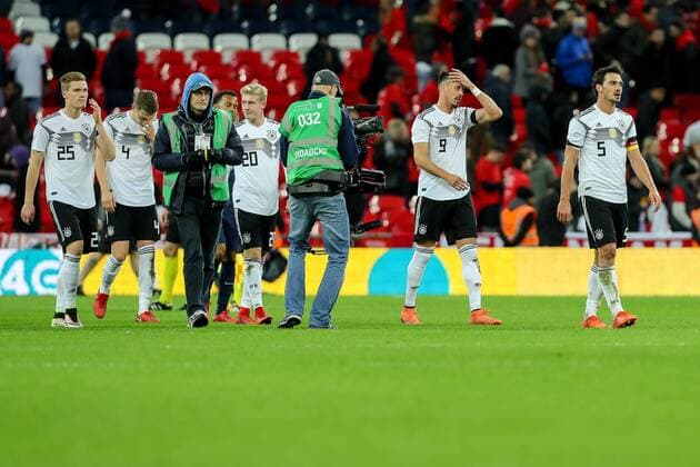 London England 10 11 2017 Laenderspiel England Germany Marcel Halstenberg GER Matthias Ginter GER Julian Brandt GER Sandro Wagner GER Mats Hummels GER disappointed disappointment DeFodi048