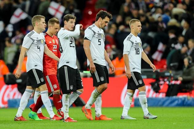 London England 10 11 2017 Laenderspiel England Germany Matthias Ginter GER Keeper Marc André ter Stegen GER Sebastian Rudy GER Mats Hummels GER Joshua Kimmich GER disappointed disappointment DeFodi048