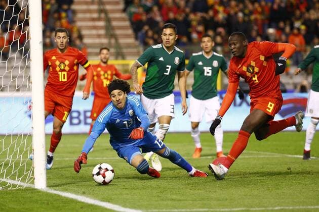 Guillermo Ochoa goalkeeper of Mexico - Romelu Lukaku forward of Belgium scores and celebrates FOOTBALL : Belgique vs Mexique - Amical - Bruxelles - 10 11 2017 PhotoNews Panoramic  775065357