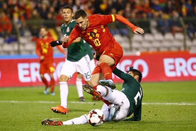 Eden Hazard midfielder of Belgium and Nestor Araujo defender of Mexico FOOTBALL : Belgique vs Mexique - Amical - Bruxelles - 10 11 2017 PhotoNews Panoramic  775065357