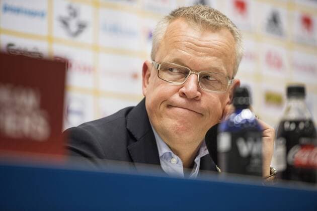 Fußball, WM Playoffs, Schweden - Italien 171110 Sveriges förbundskapten Janne Andersson deltar i en presskonferens efter fotbollsmatchen i VM-kvalets play-off mellan Sverige och Italien den 10 november 2017 i Stockholm.  Copyright: JOHANNAxLUNDBERG BB171110JL046