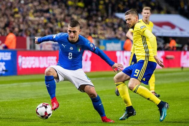 Fußball, WM Playoffs, Schweden - Italien 171110 Italiens Marco Verratti och Sveriges Marcus Berg under fotbollsmatchen i VM-kvalets play-off mellan Sverige och Italien den 10 november 2017 i Stockholm.  Copyright: ANDREASxLxERIKSSON BB171110AE080