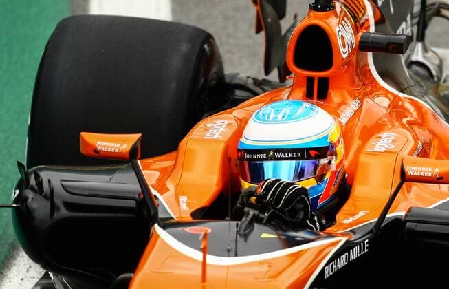 Dia de treino classificatório para GP F1 SÃO PAULO, SP - 11.11.2017: DIA DE TREINO CLASSIFICATÓRIO PARA GP F1 - In the photo the pilot, Fernando Alonso, team McLaren Honda, during free practice this morning. Classifying training day on Saturday (11), for the Brazilian Formula 1 Grand Prix, which will take place on Sunday (12) at the José Carlos Pace racetrack in Interlagos. (Photo: Aloisio Mauricio Fotoarena) x1425112x  AloisioxMauricio