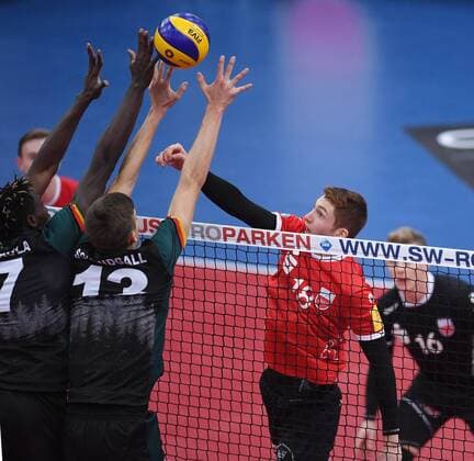 Volleyball 1 Bundesliga Season 2017 2018 Test match TV Rottenburg Volley Bisons Buehl 11 11 2017 Tim Grozer re TV Rottenburg Rottenburg
