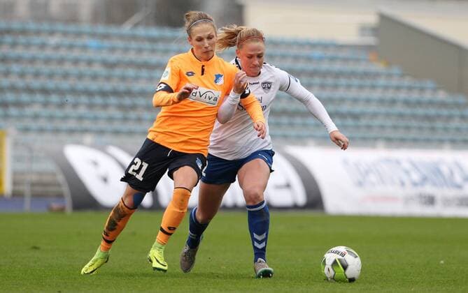GER 1 Bundesliga Women FF USV Jena vs TSG Hoffenheim 12 11 17 Jena Ernst Abbe Sportfeld GER Allianz Women Bundesliga 1 Bundesliga Women Season 2017 2018 08 Round FF FF JV vs TSG Hoffenheim in the picture Catherine Joan Bott Jena against Leonie Pankratz Hoffenheim