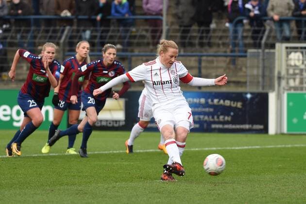 Soccer Women 1 Bundesliga Season 2017 18 8 Matchday 1 FFC Turbine Potsdam FC Bayern Munich Melanie Behringer No. 7 Bayern Munich scored the penalty for 0 1 12 11 17 with a penalty Copyright: xMichaelxHundtx xMatthiasxKochx