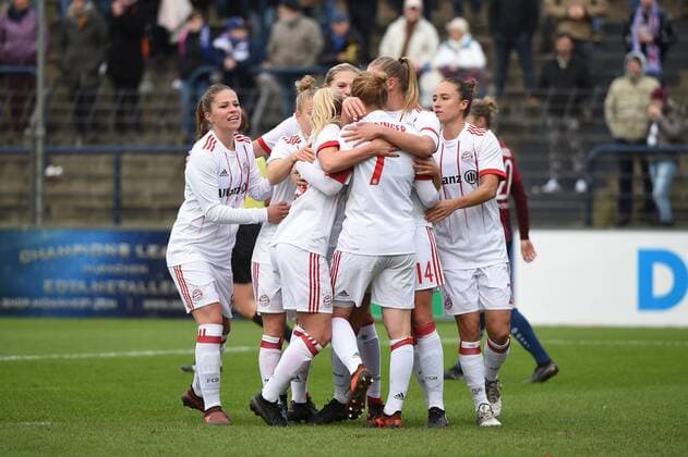 Soccer Women 1 Bundesliga Season 2017 18 8 Round 1 FFC Turbine Potsdam FC Bayern Munich Jubilation after the goal to 0 1 by Melanie Behringer No. 7 FC Bayern Munich 12 11 17 Copyright: xMichaelxHundtx xMatthiasxKochx