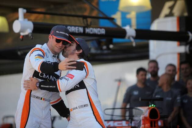 12.11.2017 - Stoffel Vandoorne (BEL) McLaren MCL32 and Fernando Alonso (ESP) McLaren MCL32 Brazilian Grand Prix, Sao Paulo, Interlagos 9 - 12 November 2017 12.11.2017 - Stoffel Vandoorne (BEL) McLaren MCL32 and Fernando Alonso (ESP) McLaren MCL32 
