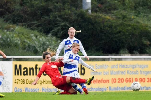 Julia Arnold Cologne 31 clear before Vanessa Martini MSV 22 Soccer Allianz Women Bundesliga MSV Duisburg 1 FC Cologne xmkx