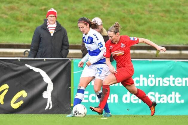 Running duel Pia Rijsdijk MSV Dusburg 25 Romina Frommont Cologne 23 Soccer Allianz Women Bundesliga MSV Duisburg 1 FC Köln xmkx