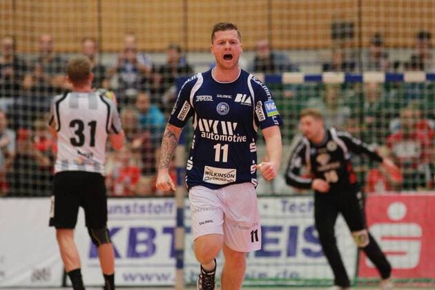 Torjubel Arnor Thor Gunnarsson 11 Bergischer HC Bergischer HC vs TV Emsdetten Handball 2 Bundesliga 12 11 17 Solingen NRW Germany Klingenhalle Copyright: xcdnx