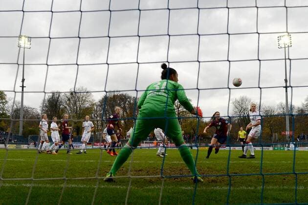 Soccer Women 1 Bundesliga Season 2017 18 8 Round 1 FFC Turbine Potsdam FC Bayern Munich Gina Chmielinski No 18 1 FFC Turbine Potsdam scores the 2 2 12 11 17 goal Copyright: xMichaelxHundtx xMatthiasxKochx