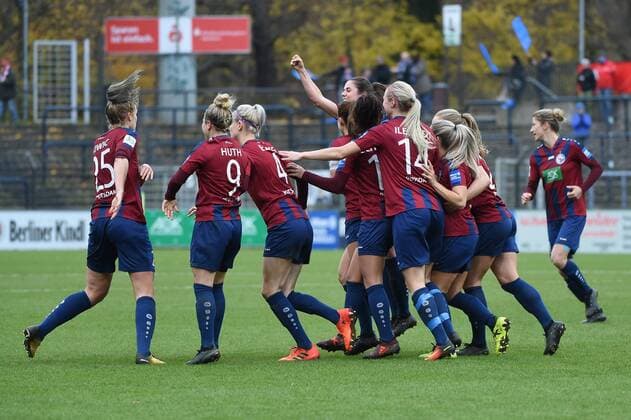 Soccer Women 1 Bundesliga Season 2017 18 8 Round 1 FFC Turbine Potsdam FC Bayern Munich Jubilation after the gate to the 1 1 by Rachel Kiwic No. 25 1 FFC Turbine Potsdam 12 11 17 Copyright: xMichaelxHundtx xMatthiasxKochx