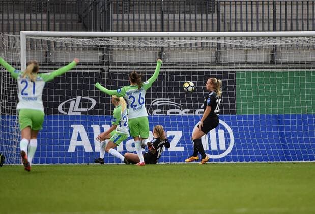 Pernille Harder Wolfsburg 22 scored against goalkeeper Bryane Heaberlin 29 Frankfurt Goal to 1 0 171112 WOLFSBURG GERMANY Football League Women Bundesliga 8 Gameday VfL Wolfsburg vs 1 FFC Frankfurt on 12 November 2017 in AOK Stadium in Wolfsburg Germany xPW001F2Px