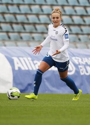 GER 1 Bundesliga Women FF USV Jena vs TSG Hoffenheim 12 11 17 Jena Ernst Abbe Sportfeld GER Allianz Women Bundesliga 1 Bundesliga Women Season 2017 2018 08 Round FF FF JV vs TSG Hoffenheim in the picture Karoline Heinze Jena