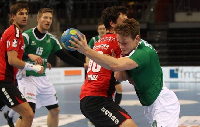 v left Max Emanuel SG BBM Bietigheim Lukas Siegler DJK Rimpar Wolves DKB 2 Handball Bundesliga SG BBM Bietigheim DJK Rimpar Wolves xfskrx