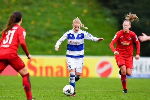 Magdalena Richter MSV 7 with ball in the forward run Soccer Allianz Women Bundesliga MSV Duisburg 1 FC Cologne xmkx