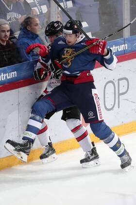 Marko Anttila 12, Finland and Geoff Kinrade 12, Canada their Icehockey Karjala tournament Finland - Canada match in Hartwall Arena 12. November 2017 in Helsinki, Finland.  Copyright: xMattixMatikainenx NP24_00020374