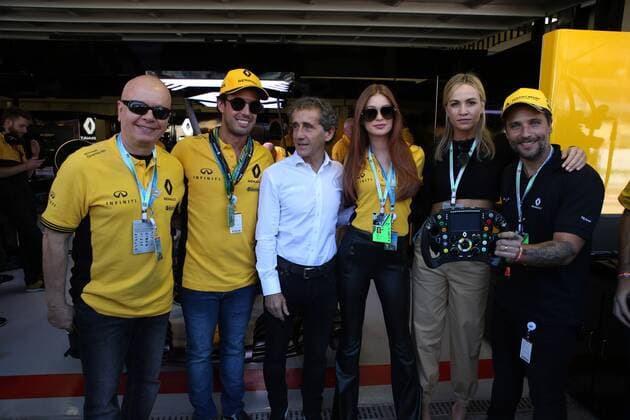 12.11.2017 - Marina Ruy Barbosa (BRA) Actress with his husband Alexandre Andre Negrao (BRA) and Alain Prost (FRA) Renault F1 Team Special Advisor Brazilian Grand Prix, Sao Paulo, Interlagos 9 - 12 November 2017 12.11.2017 - Marina Ruy Barbosa (BRA) Actress with his husband Alexandre Andre Negrao (BRA) and Alain Prost (FRA) Renault Sport F1 Team Special Advisor 
