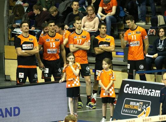 GER 1 VBL BR VOLLEYS VS SVG Lueneburg 12 11 2017 Max Schmeling Halle Berlin GER 1 VBL BR VOLLEYS VS SVG Lueneburg pictured Georg Klein BR Volleys 7 Kyle Russell BR Volleys 15 Egor Bogachev BR Volleys 17 Pierre Pujol BR Volleys 18 Adam White BR Volleys 11 nordphotox xEngler nph00076