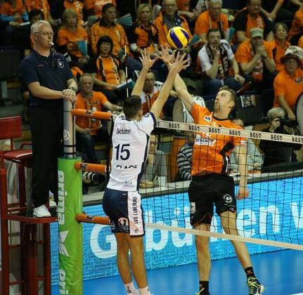 1 VBL BR VOLLEYS VS SVG Lueneburg 12 11 2017 Max Schmeling Halle Berlin GER 1 VBL BR VOLLEYS VS SVG Lueneburg pictured Paul Carroll BR Volleys 12 Ryan Sclater Lueneburg 15 nordphotox xEngler nph00076