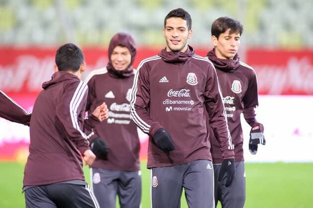 Fußball, Training und PK Nationalteam Mexiko Gdansk, 12.11.2017 Pilka nozna. Reprezentacja Meksyku. Trening,Gdansk,Polska., Football. national team Nationalteam of Mexico. Trening., Gdansk , Poland., NZ: Raul Jimenez Fot. Tomasz Zasinski 058sport.pl NEWSPIX.PL --- Newspix.pl  20171112_IMG_0027_001_ZAS