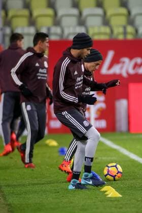 Fußball, Training und PK Nationalteam Mexiko Gdansk, 12.11.2017 Pilka nozna. Reprezentacja Meksyku. Trening,Gdansk,Polska., Football. national team Nationalteam of Mexico. Trening., Gdansk , Poland., NZ: Diego Reyes Fot. Tomasz Zasinski 058sport.pl NEWSPIX.PL --- Newspix.pl  20171112_IMG_0064_007_ZAS