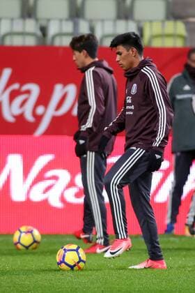 Fußball, Training und PK Nationalteam Mexiko Gdansk, 12.11.2017 Pilka nozna. Reprezentacja Meksyku. Trening,Gdansk,Polska., Football. national team Nationalteam of Mexico. Trening., Gdansk , Poland., NZ: Jesus Gallardo Fot. Tomasz Zasinski 058sport.pl NEWSPIX.PL --- Newspix.pl  20171112_IMG_0085_012_ZAS