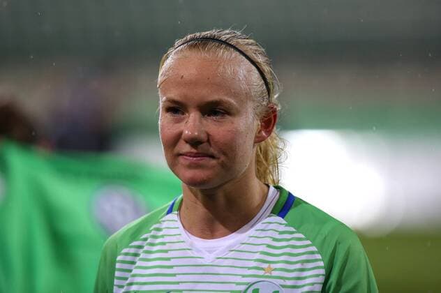 VfL vs Frankfurt Women Wolfsburg Germany 12 11 2017 FOOTBALL VfL Wolfsburg vs 1 FFC Frankfurt 1 Allianz Women Bundesliga Season 2017 18 Image shows Pernille Harder VfL Wolfsburg Wolfsburg