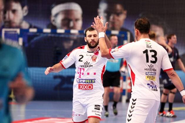 Handball, CL, Paris St. Germain - MKB Veszprem Dejan Manaskov (Veszprem) HANDBALL : Paris Saint-Germain Handball vs Telekom Veszprem - Velux EHF Champions League - 7eme journee - 12 11 2017 KevinDomas Panoramic 