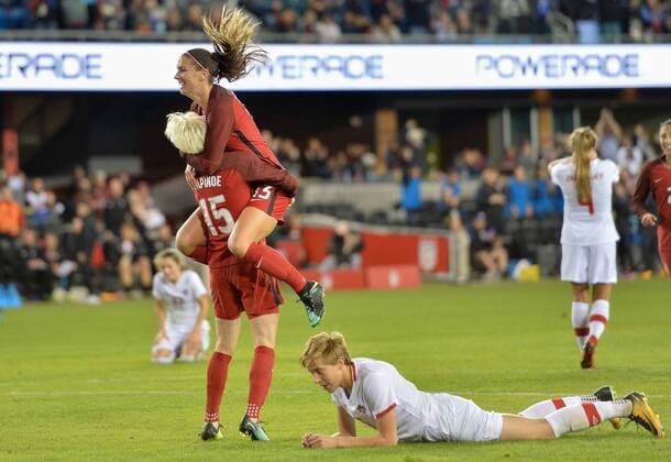 November 12, 2017 - San Jose, CA, USA - San Jose, CA - Sunday November 12, 2017: Alex Morgan scores and celebrates with Megan Rapinoe during an International Friendly Länderspiel match between the Women s National teams of the United States (USA) and Canada (CAN) at Avaya Stadium. Alex Morgan scores and celebrates with Megan Rapinoe - ZUMAt139 20171112_zaa_t139_020 Copyright: xJohnxToddx