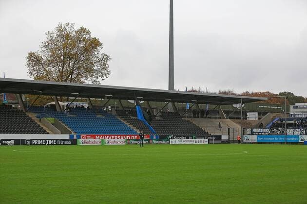 12 11 2017 xavx Football Regional League Southwest FSV Frankfurt Stuttgarter Kickers emspor v l empty grandstands Frankfurt am Main