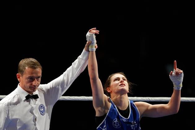 ROTTERDAM - Boksen, Europees kampioenschap boksen vrouwen, Topsportcentrum Rotterdam, 22-10-2011, Katie Taylor EK Boksen vrouwen *** ROTTERDAM Boxing European Championship Boxing Women Topsport Center Rotterdam 22 10 2011 Katie Taylor EK Boxing Women 