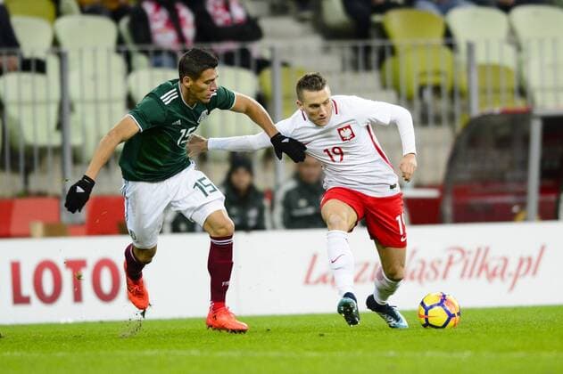 Fußball, Polen - Mexiko 13.11.2017 GDANSK, ENERGA STADION PILKA NOZNA (FOOTBALL) MECZ TOWARZYSKI REPREZENTACJI NARODOWYCH ( International Friendly Länderspiel GAME ) MECZ POLSKA - MEKSYK (GAME POLAND MEXICO) NZ HECTOR MORENO, PIOTR ZIELINSKI FOTO RADOSLAW JOZWIAK CYFRASPORT NEWSPIX.PL --- Newspix.pl FRANCE OUT!  20171113-CSRJ5833