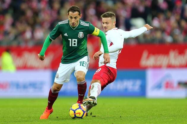 Fußball, Polen - Mexiko 2017.11.13 Gdansk Pilka Nozna Reprezentacja Mecz towarzyski Polska - Meksyk N z Andres Guardado Karol Linetty Foto Piotr Matusewicz PressFocus 2017.11.13 Warsaw Football Friendly Game Poland - Mexico Andres Guardado Karol Linetty Credit: Piotr Matusewicz PressFocus NEWSPIX.PL --- Newspix.pl FRANCE OUT!  20171113_PF_PM076