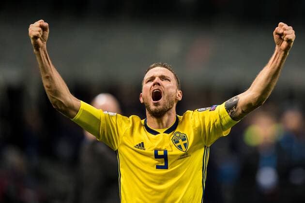 171113 Sveriges Marcus Berg jublar efter att VM-platsen är säkrad efter fotbollsmatchen i VM-kvalets play-off mellan Italien och Sverige den 13 november 2017 i Milano.  Copyright: PETTERxARVIDSON BB171113PA080