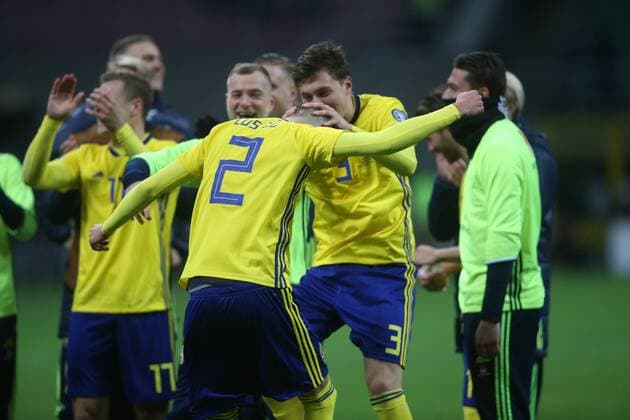 Milan, Italy - November 13: Sweden players celebrates at end of the FIFA 2018 World Cup Qualifier Play-off match Italy vs Sweden at Meazza Stadium on November 13, 2017 in Milan, Italy.  Copyright: xmarcoxiacobuccix xIPAx xMarcoxIacobuccix