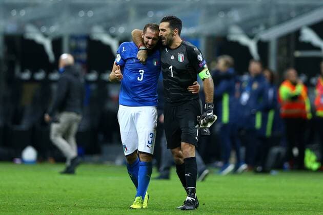 November 13, 2017 - Milan, Italy - FIFA World Cup WM Weltmeisterschaft Fussball Qualifiers play-off Switzerland v Northern Ireland.Giorgio Chiellini and Gianluigi Buffon of Italy crying at the end of at San Siro Stadium in Milan, Italy on November 13, 2017. Italy v Sweden - FIFA 2018 World Cup Qualifier Play-Off: Second Leg  - ZUMAn230 20171113_zaa_n230_482 Copyright: xMatteoxCiambellix