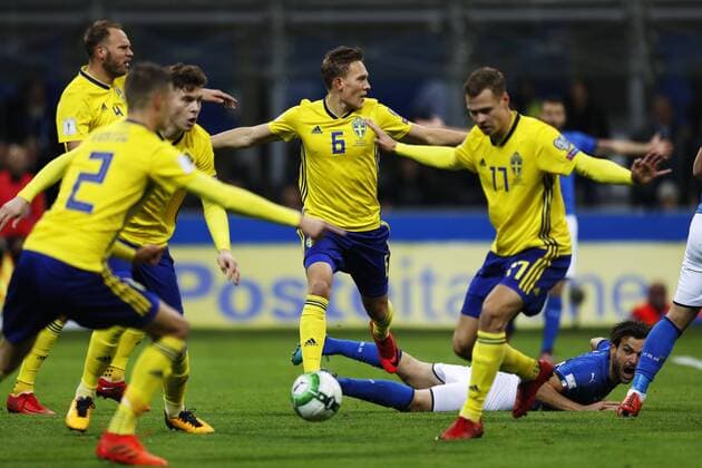 Swedish players celebrate in the 2018 Russia World Cup play-off 2nd leg between Italy 0-0 Sweden at the San Siro Stadium on November 13, 2017, in Milan, Italy. Sweden held Italy to a scoreless draw and qualified for the 2018 World Cup in Russia by virtue of a 1-0 victory in the first-leg. Noxthirdxpartyxsales  (oqma024331)
