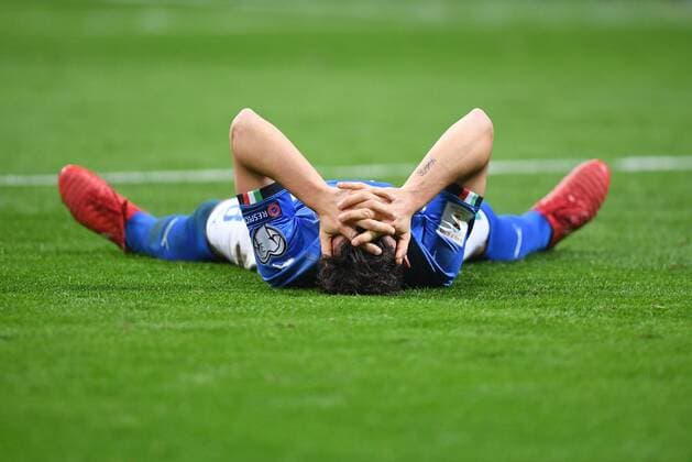 Football International World Cup 2018 Play Off Rueckspiel in Milan 13 11 2017 Italy Sweden Emttaeuschung Italy After the Game Alessandro Florenzi at Bottom Milan