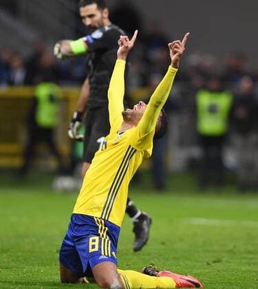 Football International World Cup 2018 Play Off Rueckspiel in Milan 13 11 2017 Italy Sweden cheering Isaac Thelin Sweden Milan