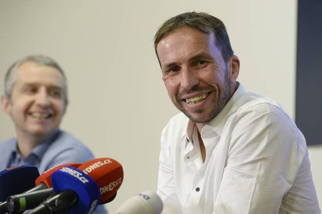 Czech tennis star Radek Stepanek, two-time Davis Cup winner, ended his career at the age of 38 today, on Thursday, November 14, 2017. Stepanek is a former eighth best tennis player of the world and a bronze medalist in mixed doubles from the 2016 Rio de Janeiro Olympic Games Olympische Spiele Olympia OS In 2006, he advanced to the Wimbledon quarterfinal. In all, he gained five ATP Tennis Herren titles. In doubles, he won two grand slam tournaments. Along with Indian Leander Paes, he was the winner of the Australian Open 2012 and the US Open 2013. Stepanek, born in Karvina, north Moravia, contributed to the Czech Republic two victories in the Davis Cup. Along with Tomas Berdych, he led the victorious Czech team in 2012 and 2013. In both cases, Stepanek won the decisive match in the finals against Spain and Serbia, respectively. (CTKxPhoto OndrejxDeml) CTKPhotoP201711140868601 dml
