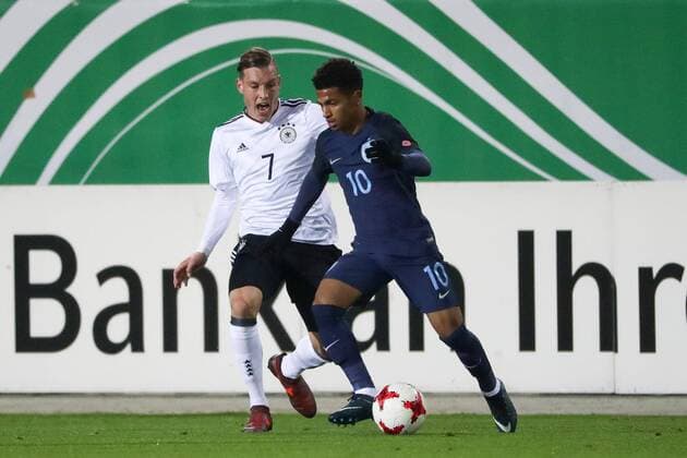 Germany Italy Football U20 Country game Zwickau 14 11 2017 Stadium Zwickau Football U20 international match Germany England in Picture David Raum U20 ger Frankfurt and Marcus Edwards U20 tight