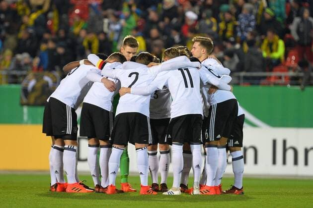 Circle the German Teams Germany vs England Football U20 Elite League 14 11 2017 Zwickau Copyright: xEibner-Pressefoto BertxHarzerx EP_BHR